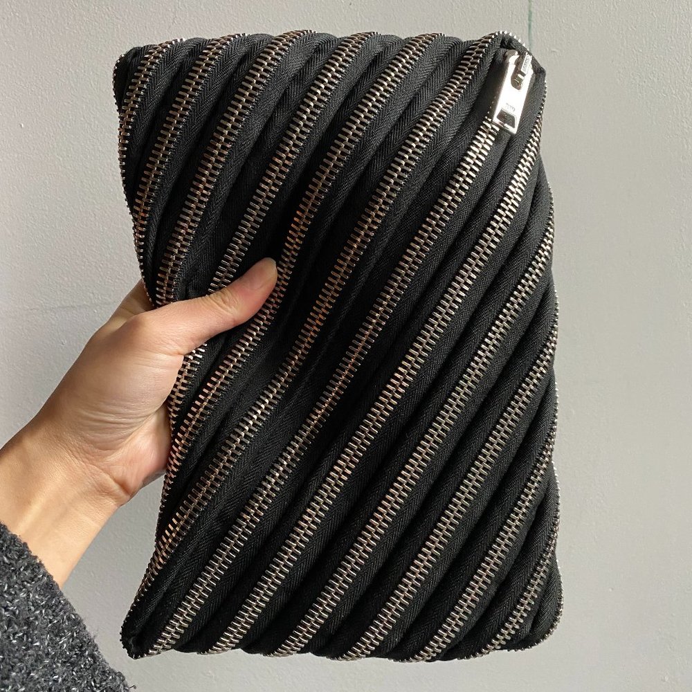 *NEW* Alexander Wang Zipper Clutch